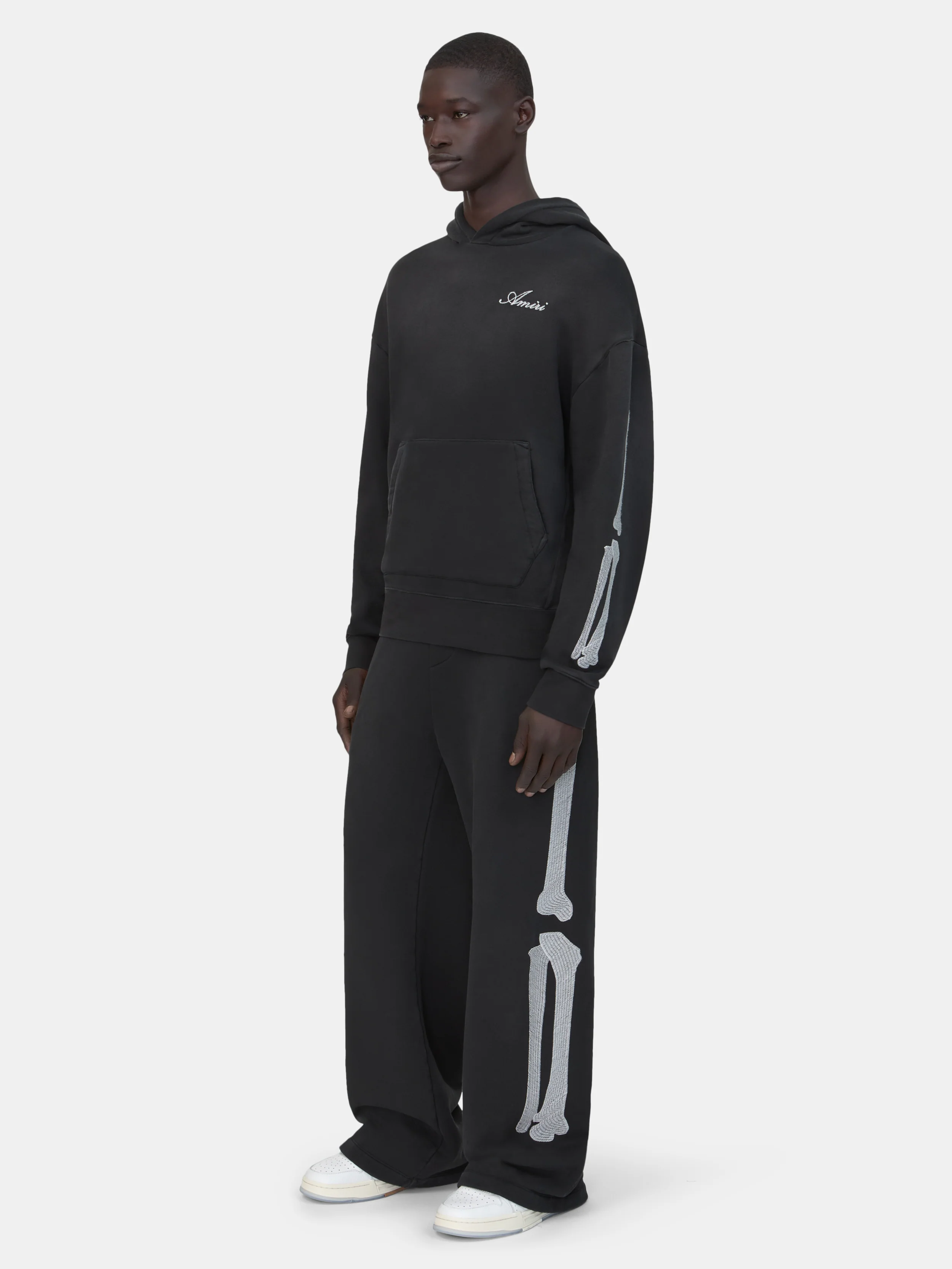 BONES OVERSIZED SWEATPANT - Black - Image 3